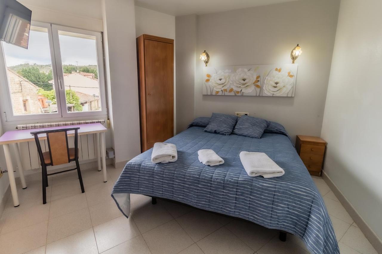 Hostal - Restaurante La Buena Villa By Vivere Stays Villalonquéjar Dış mekan fotoğraf