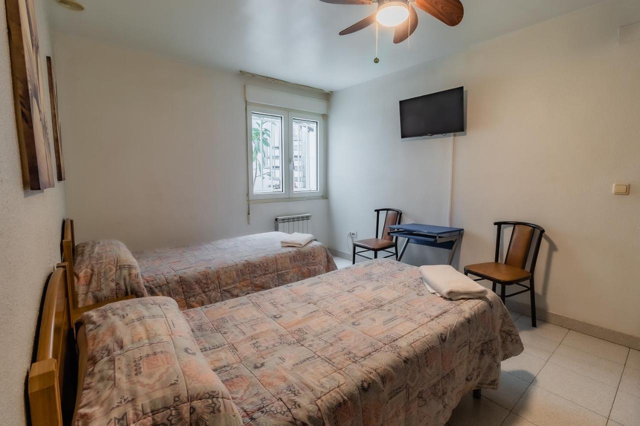 Hostal - Restaurante La Buena Villa By Vivere Stays Villalonquéjar Dış mekan fotoğraf