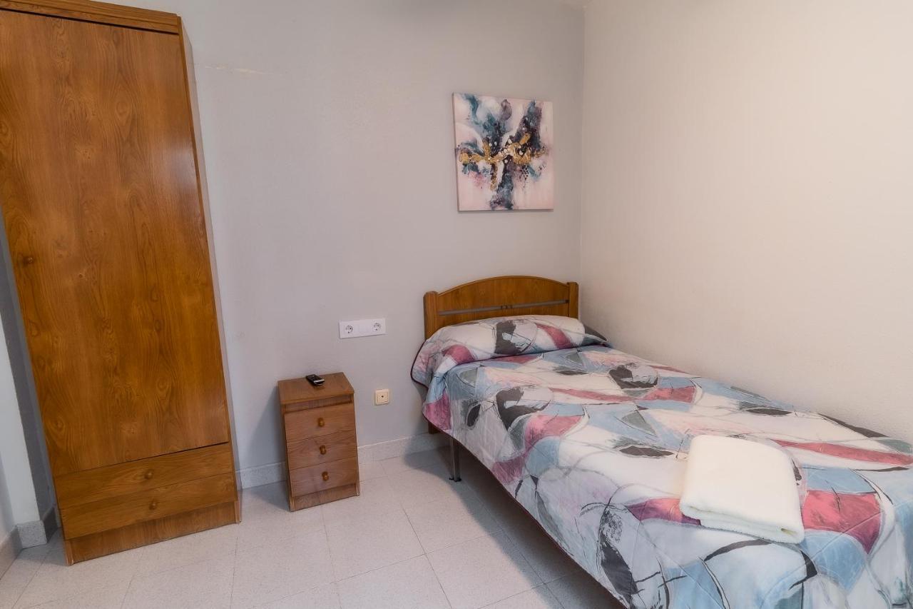 Hostal - Restaurante La Buena Villa By Vivere Stays Villalonquéjar Dış mekan fotoğraf