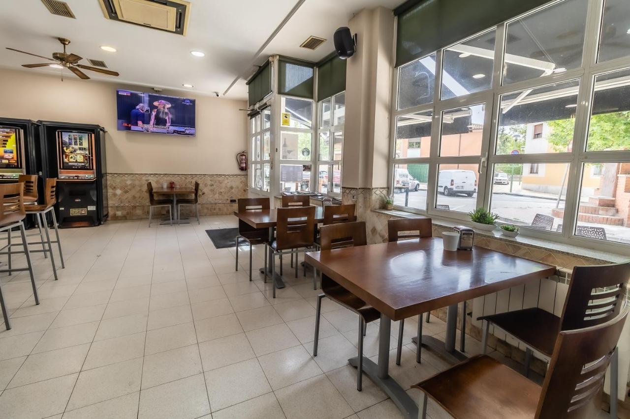 Hostal - Restaurante La Buena Villa By Vivere Stays Villalonquéjar Dış mekan fotoğraf