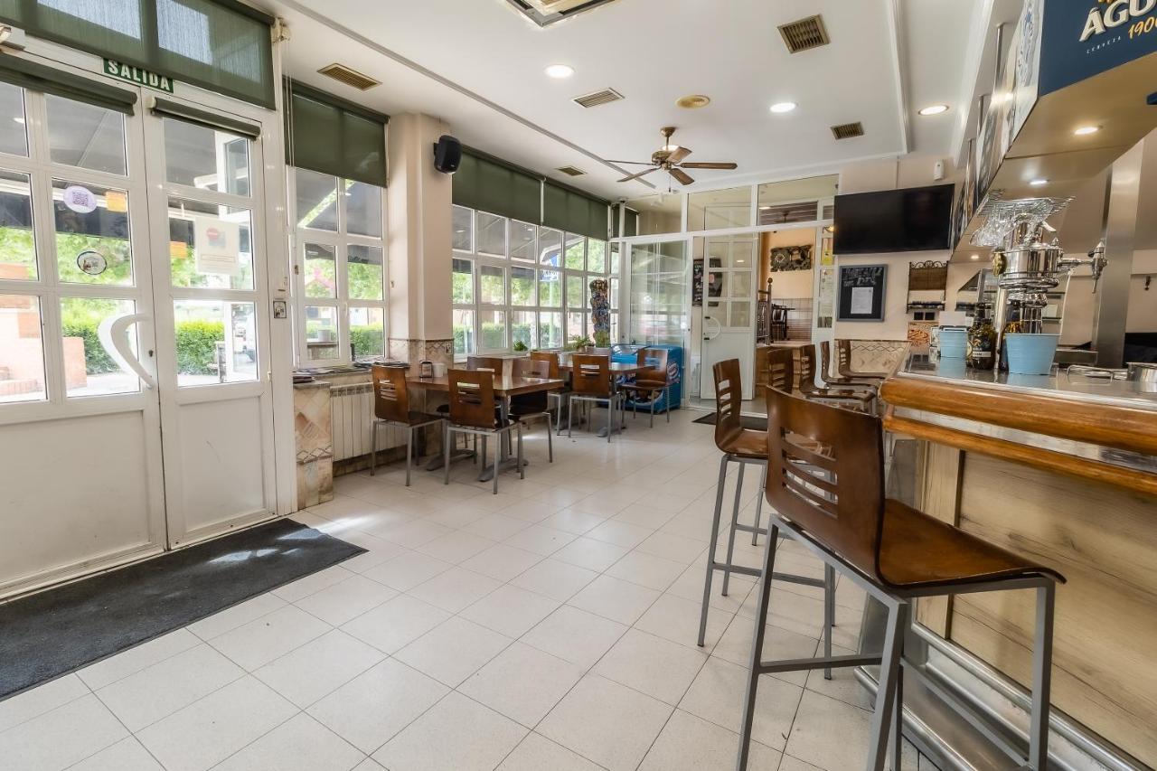 Hostal - Restaurante La Buena Villa By Vivere Stays Villalonquéjar Dış mekan fotoğraf